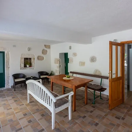 Rural House Anka * Drivenik