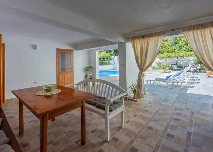 بيت للعطل Rural House Anka