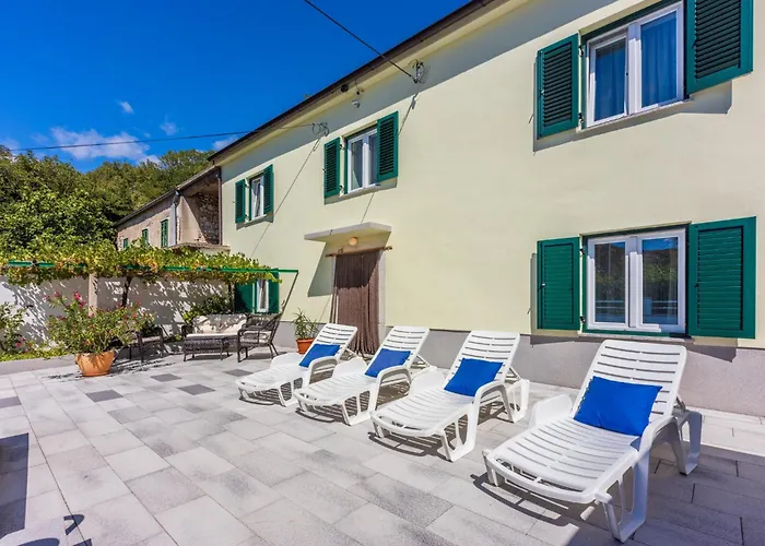 بيت للعطل Rural House Anka *