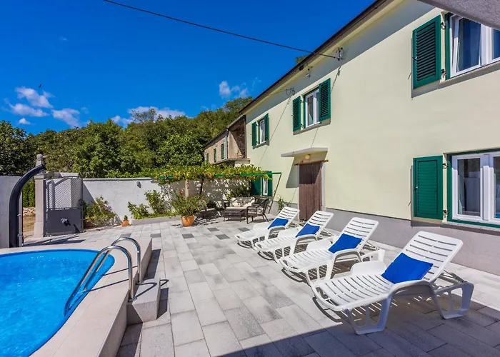 Rural House Anka بيت للعطل Drivenik