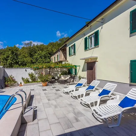 Rural House Anka Holiday home Drivenik
